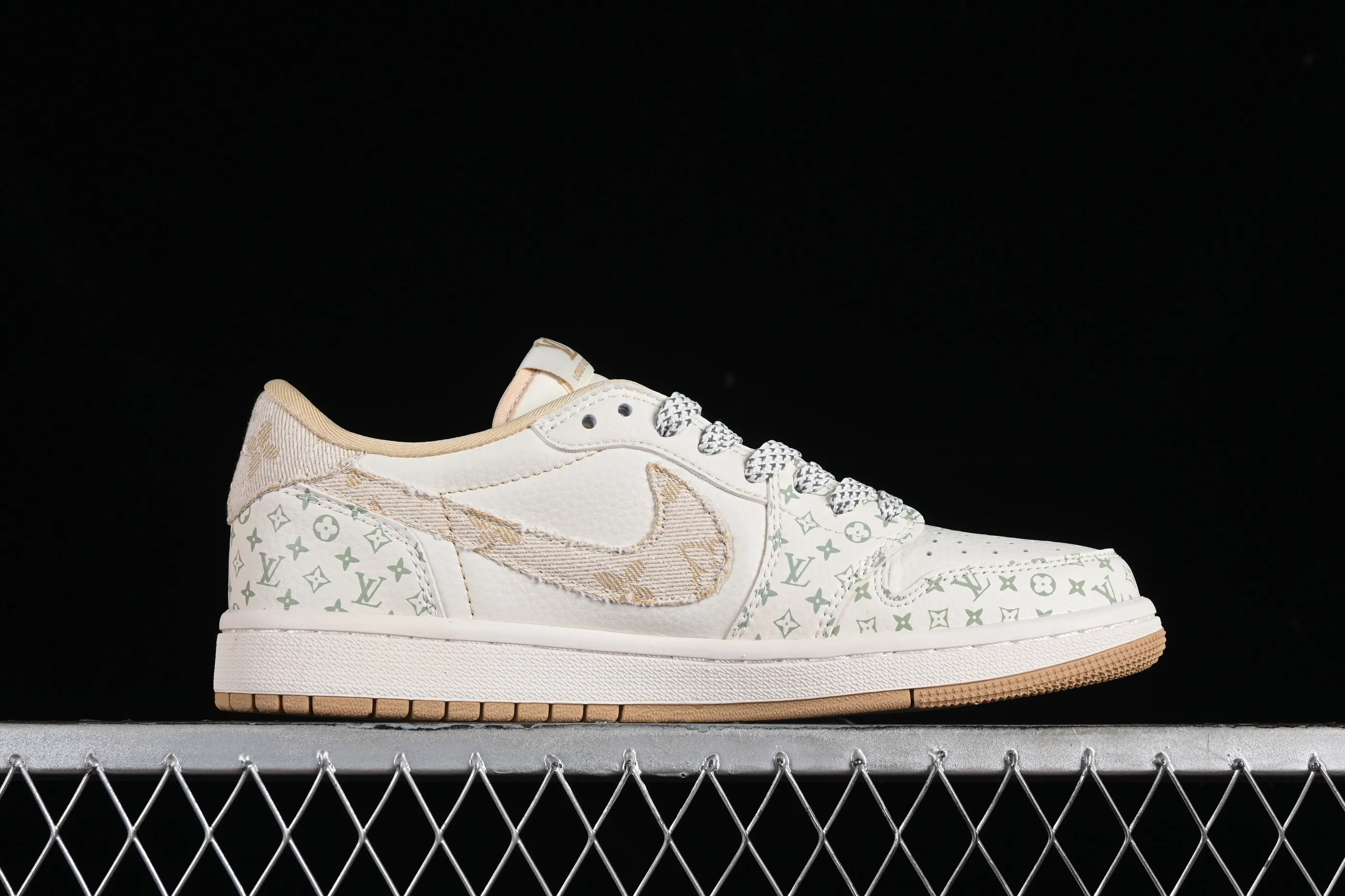 All categories Air Jordan Jordan series basketball shoes Air Jordan 1 Low Travis Scott x Fragment Design x Jordan Air Jordan 1 Low OG SP AJ1 Joe 1LV joint light coffee denim print low-top cultural casual sneakers SJ2068-006